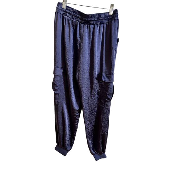 Women’s Satin Cargo Joggers - Picture 6 of 7